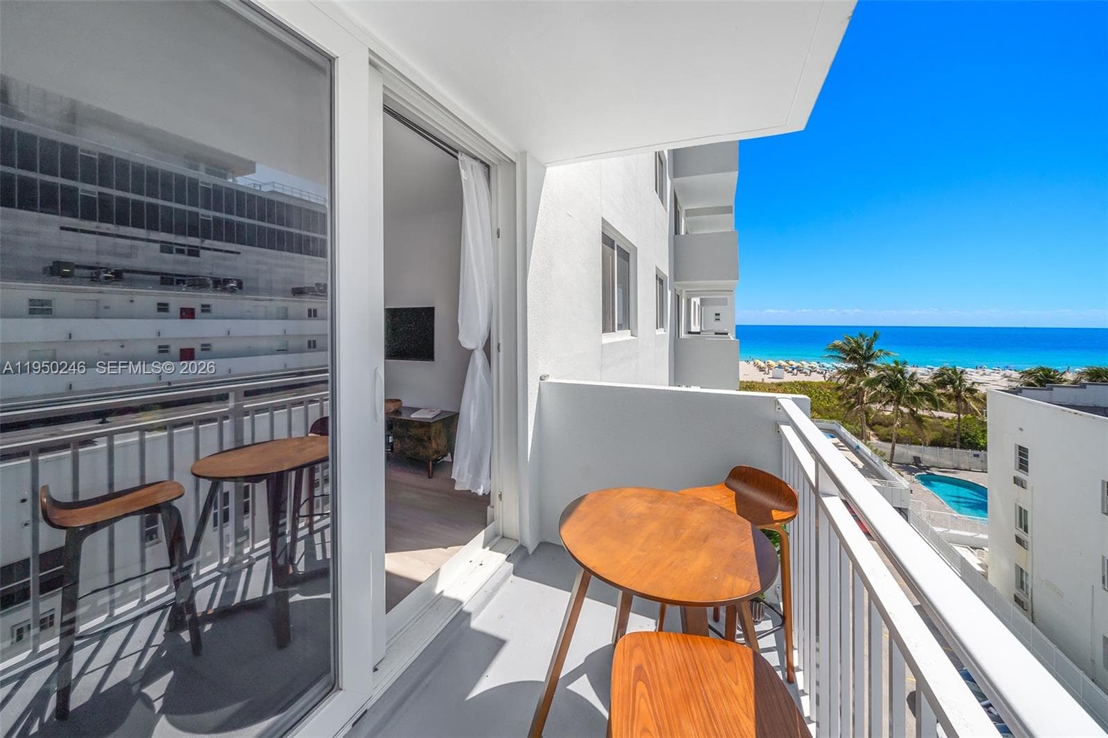 A11950246 — Miami Beach