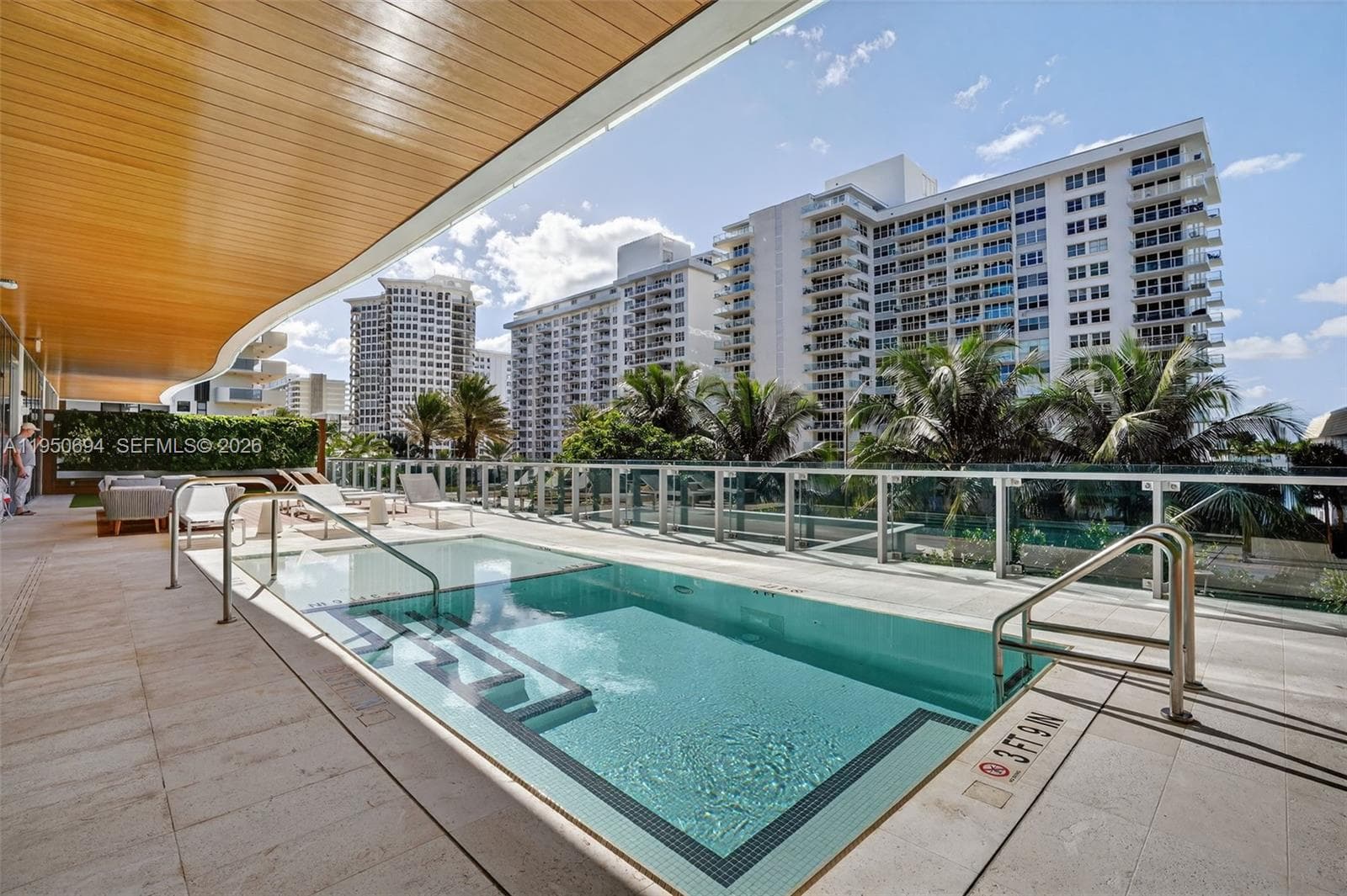 A11950694 — Miami Beach — 33