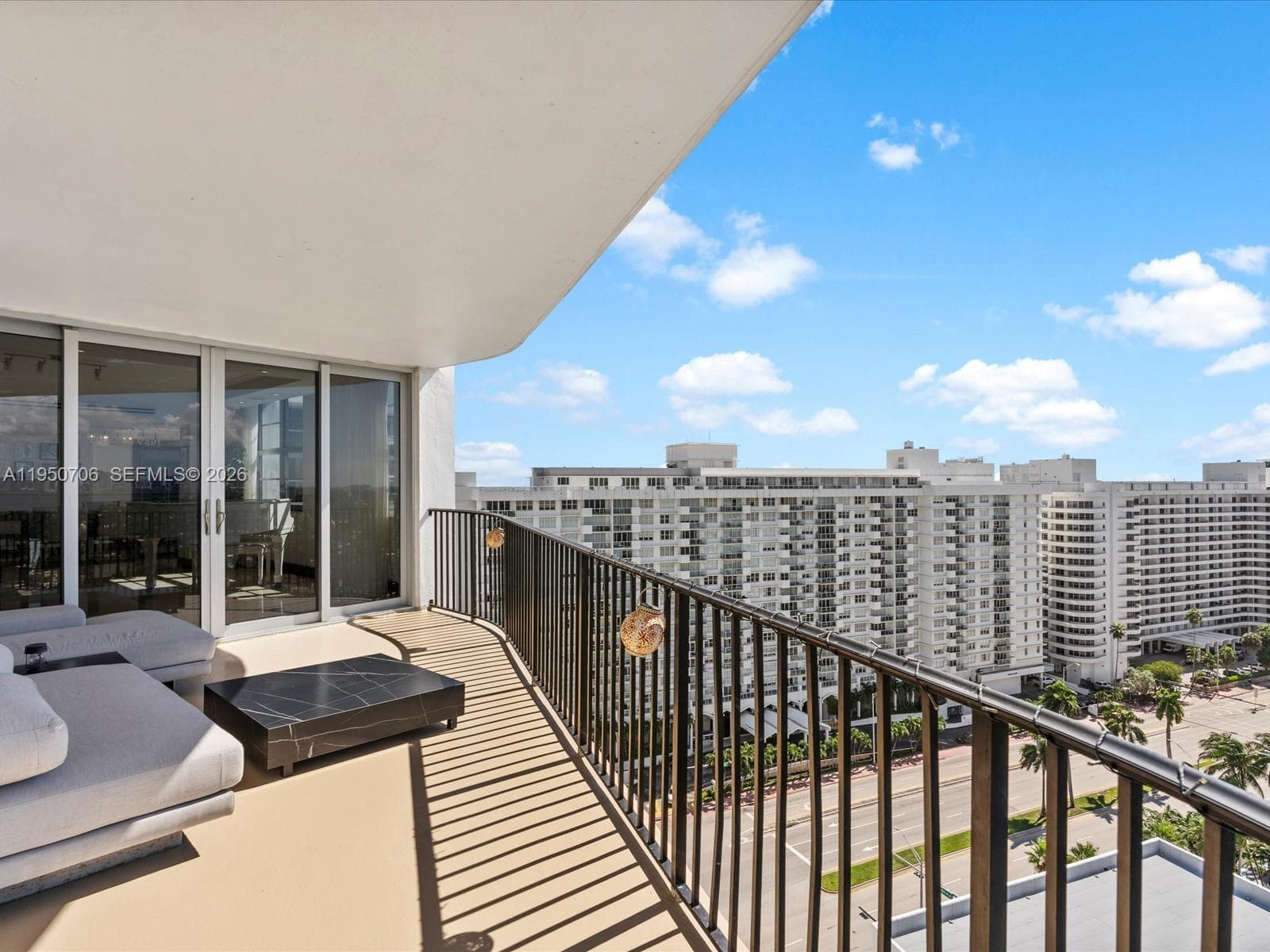 A11950706 — Miami Beach — 16