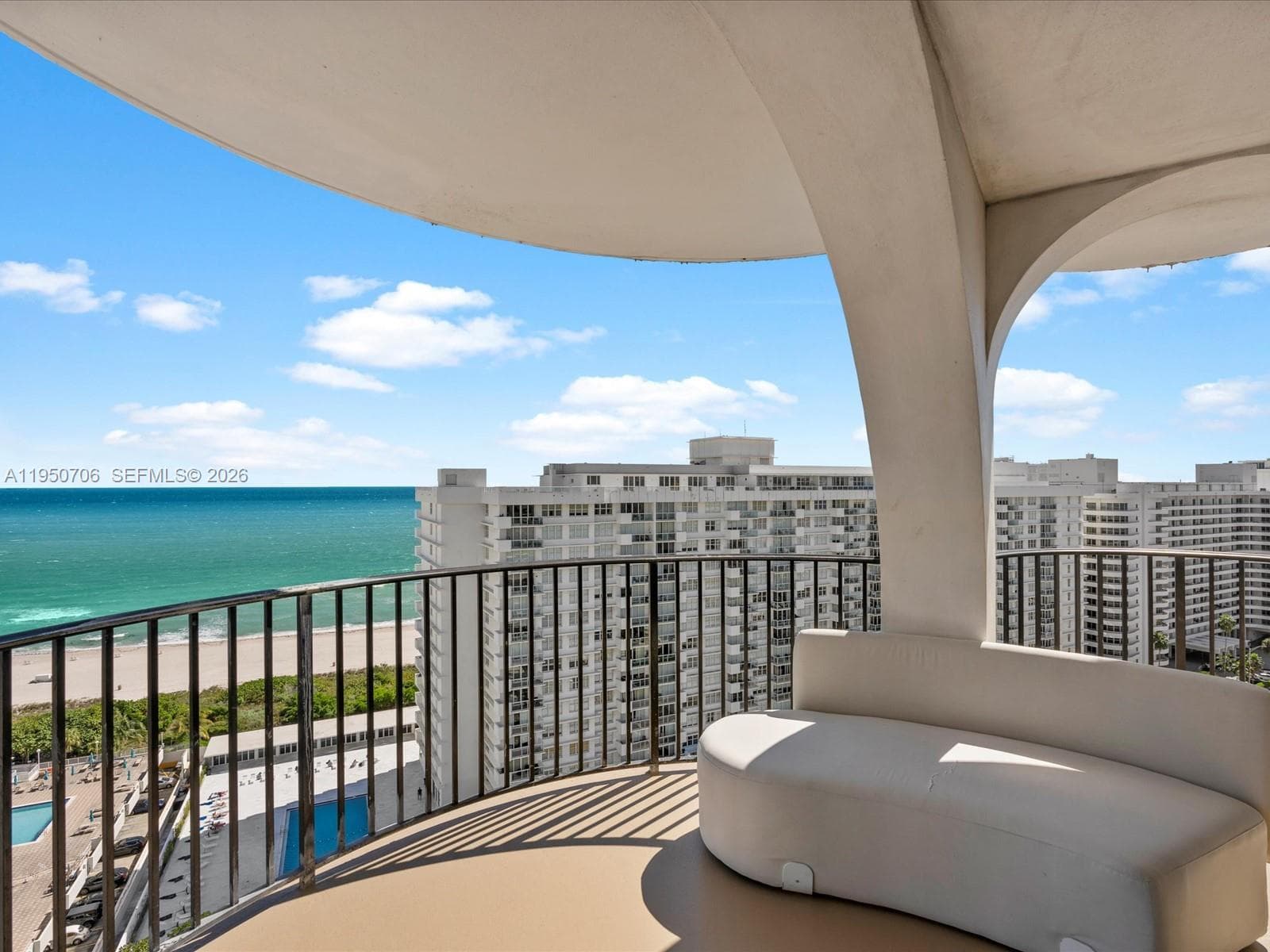 A11950706 — Miami Beach — 26