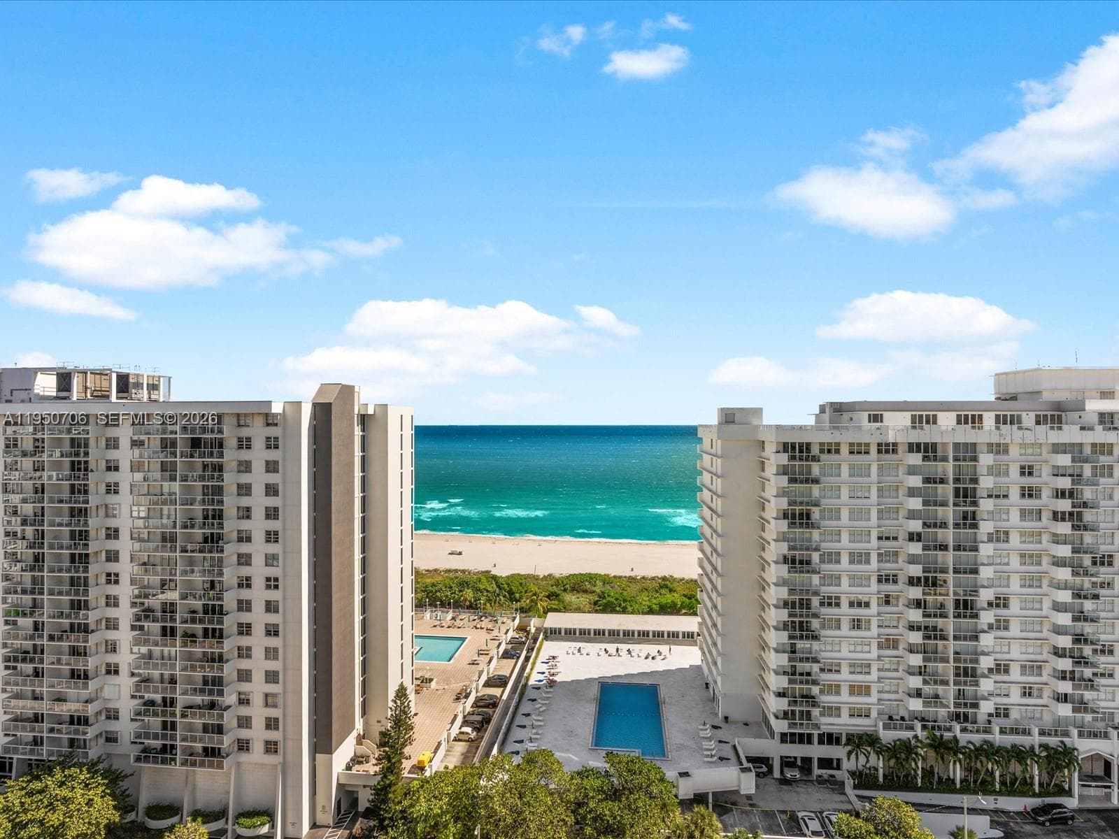 A11950706 — Miami Beach — 29