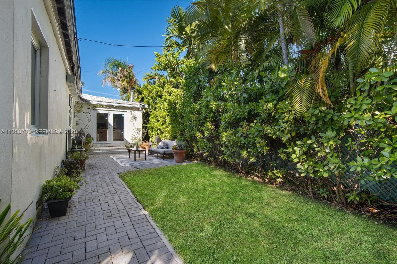 A11950799 — Miami Beach — 16