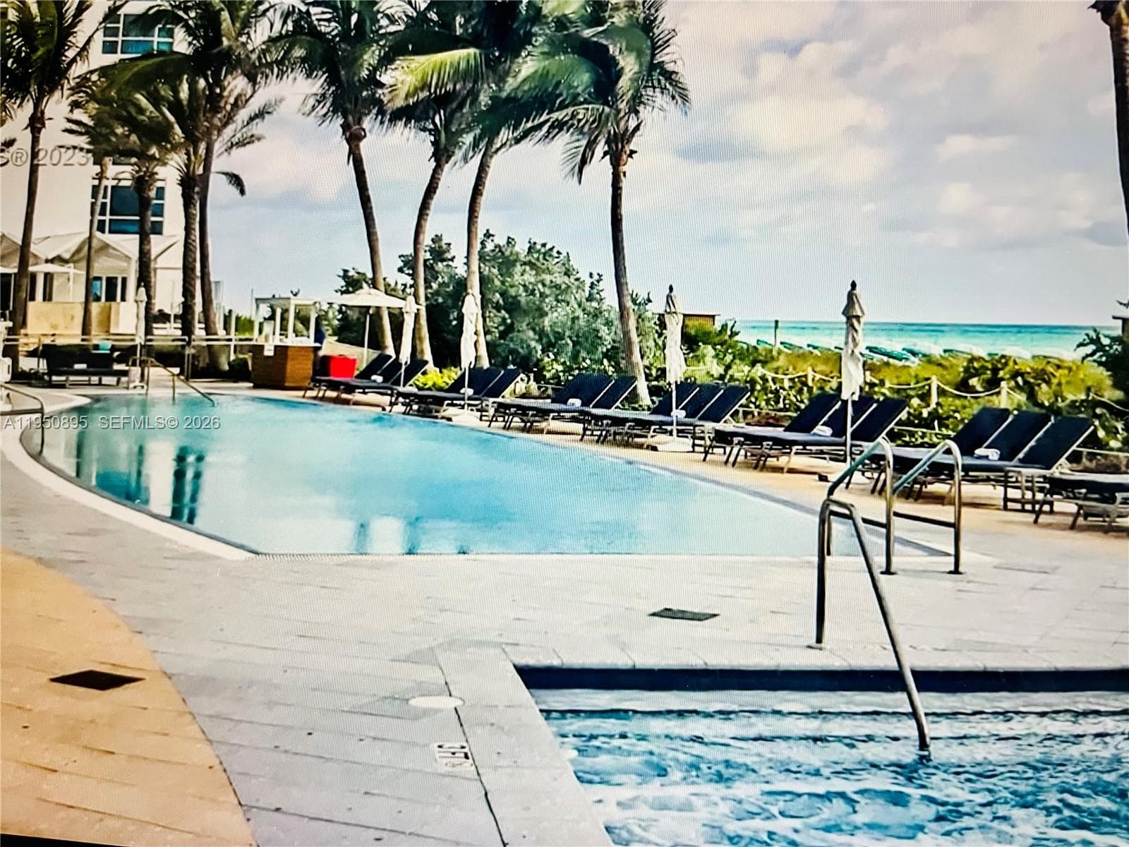 A11950895 — Miami Beach — 27