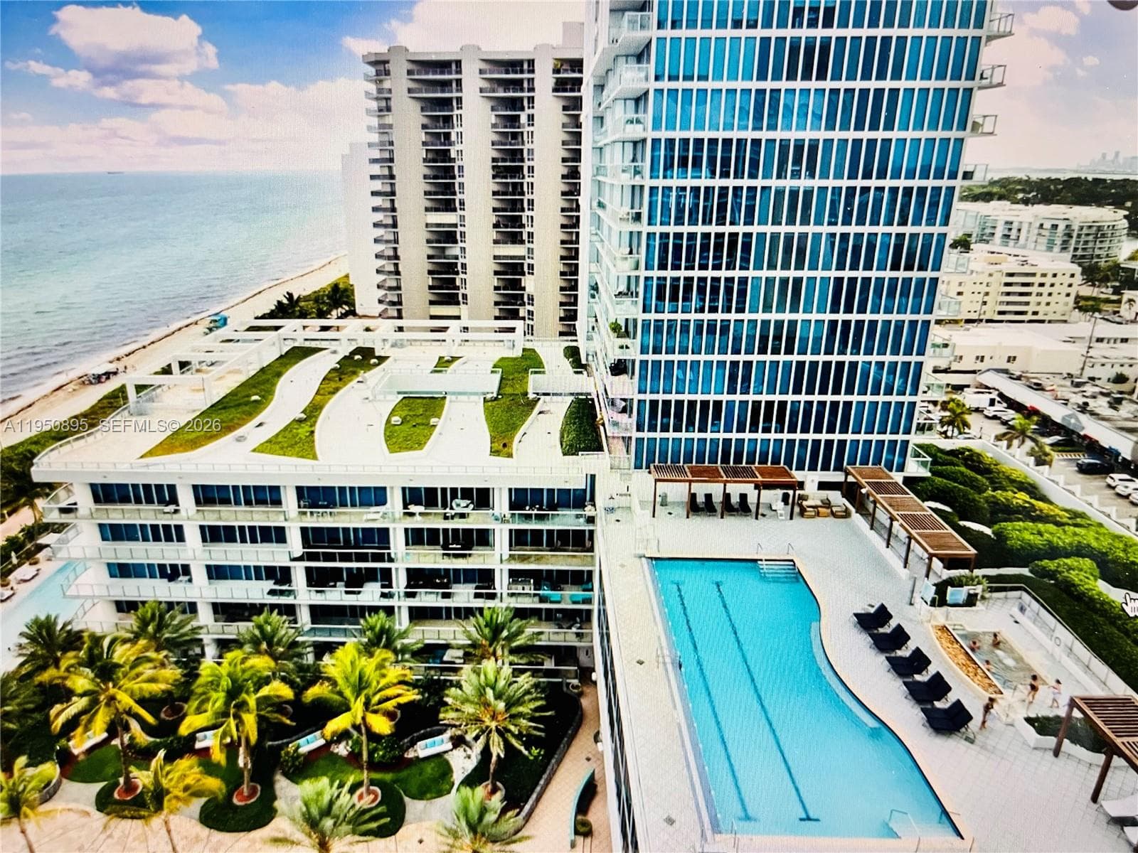 A11950895 — Miami Beach — 34