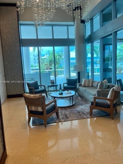 A11950895 — Miami Beach — 31
