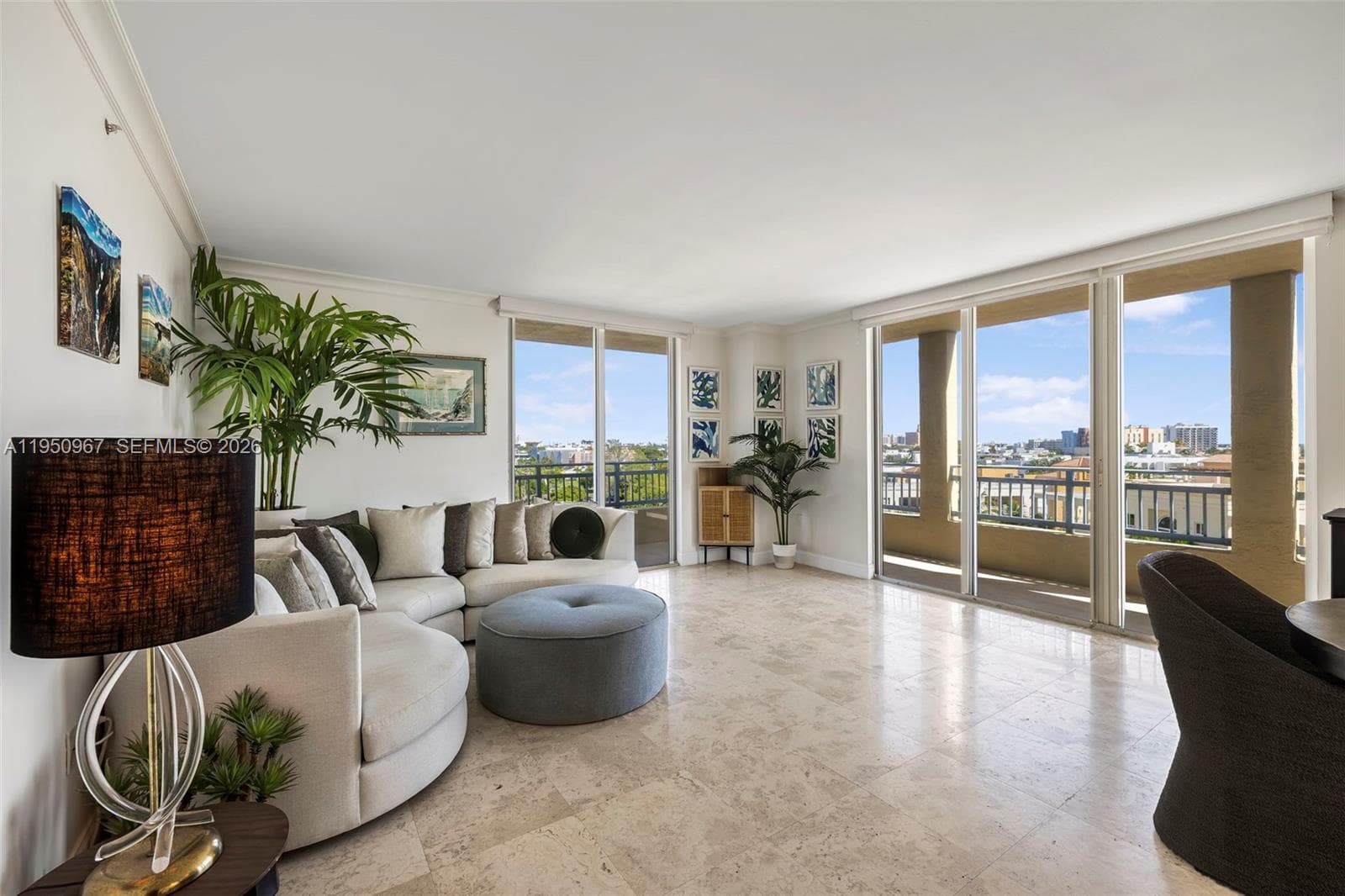 A11950967 — Miami Beach