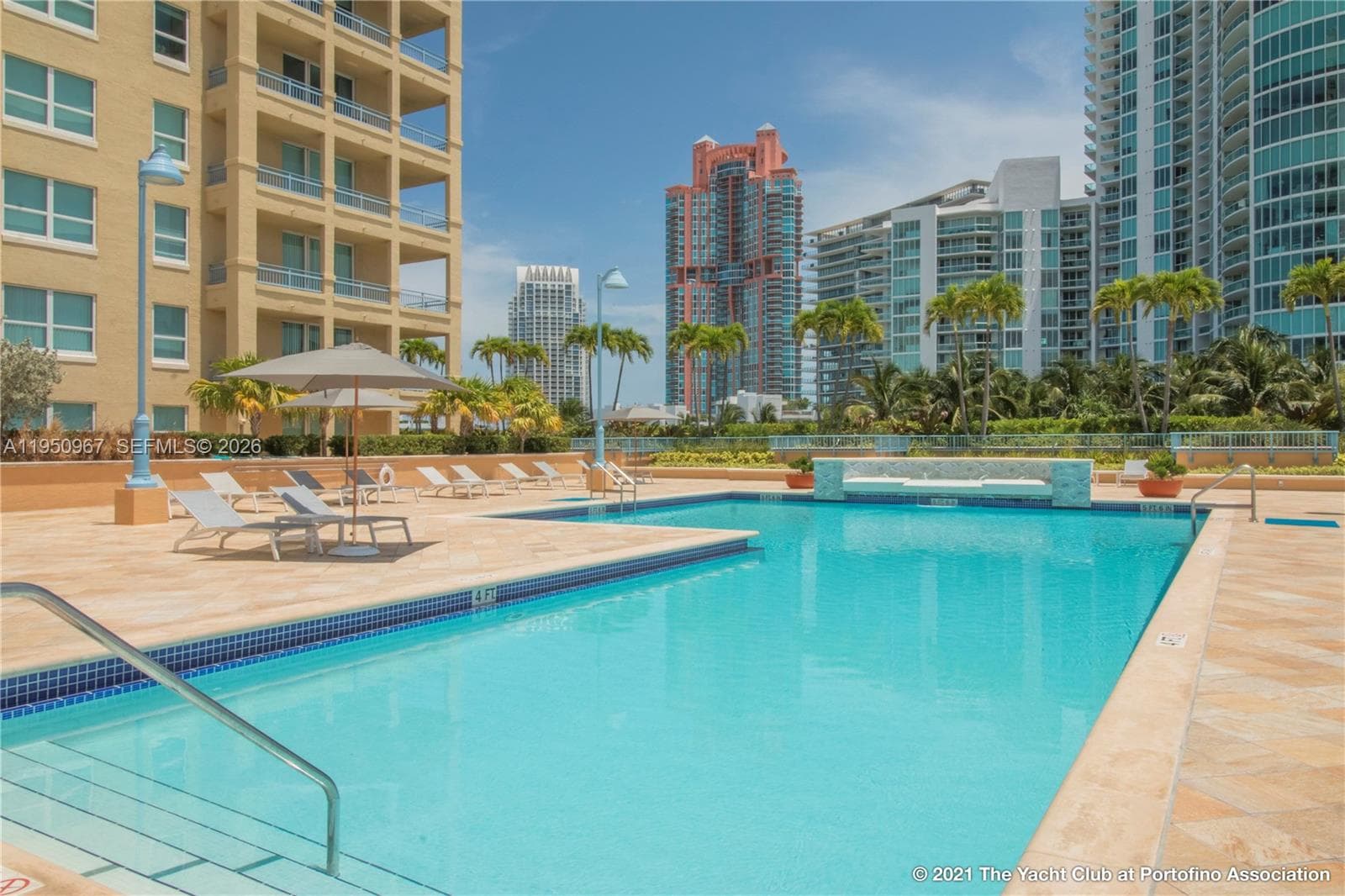 A11950967 — Miami Beach — 35