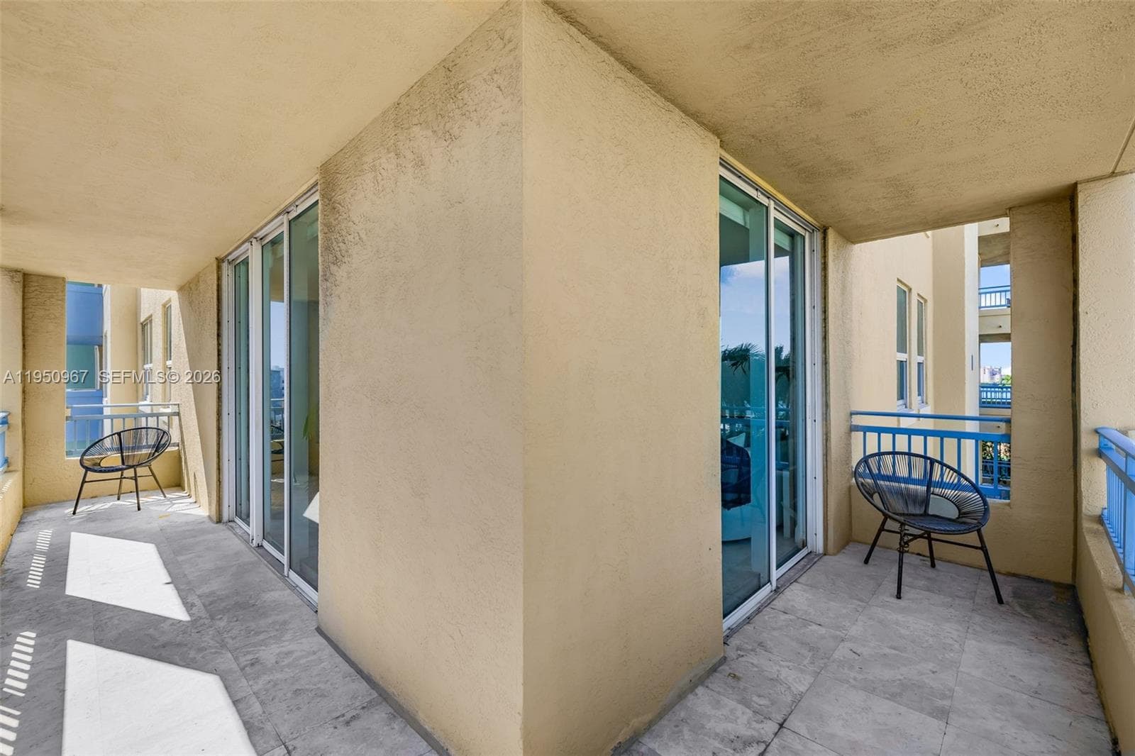 A11950967 — Miami Beach — 25