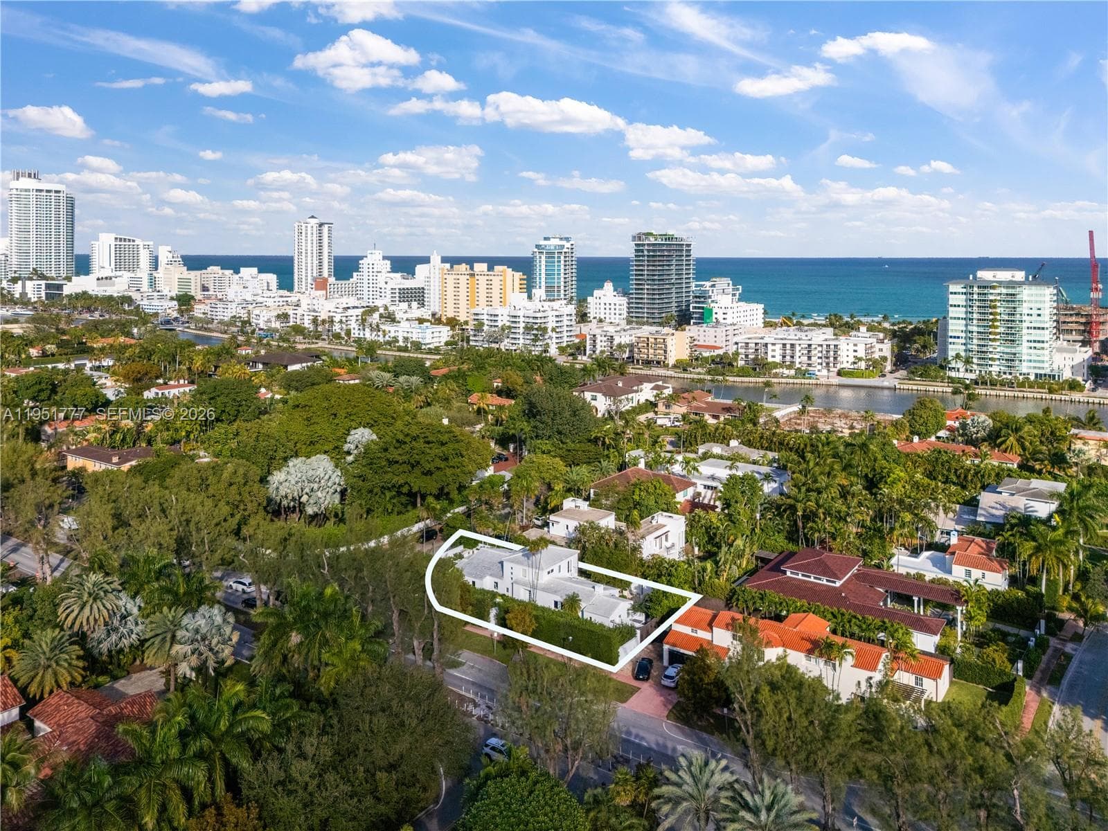 A11951777 — Miami Beach — 23