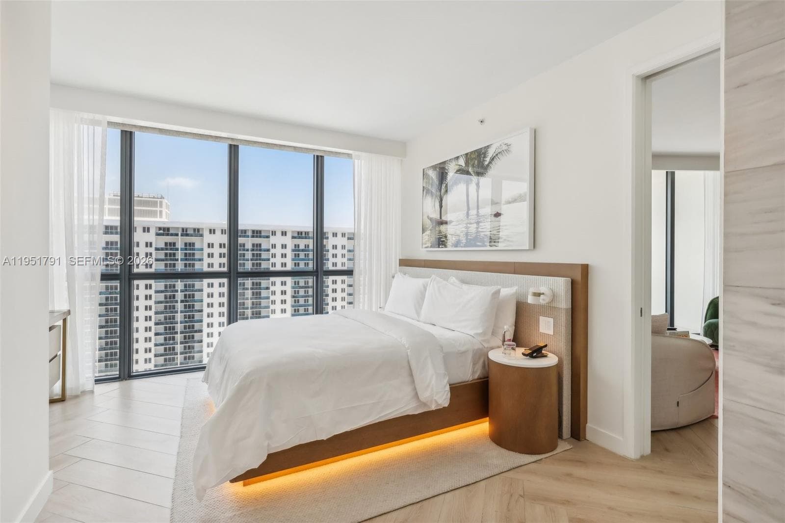 A11951791 — Miami Beach — 20