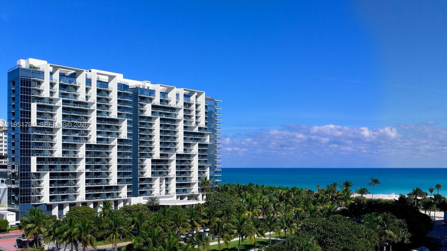 A11951791 — Miami Beach — 34