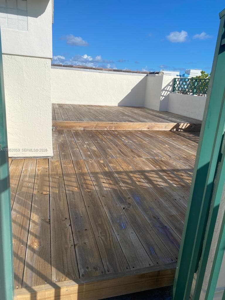 A11952059 — Miami Beach — 16