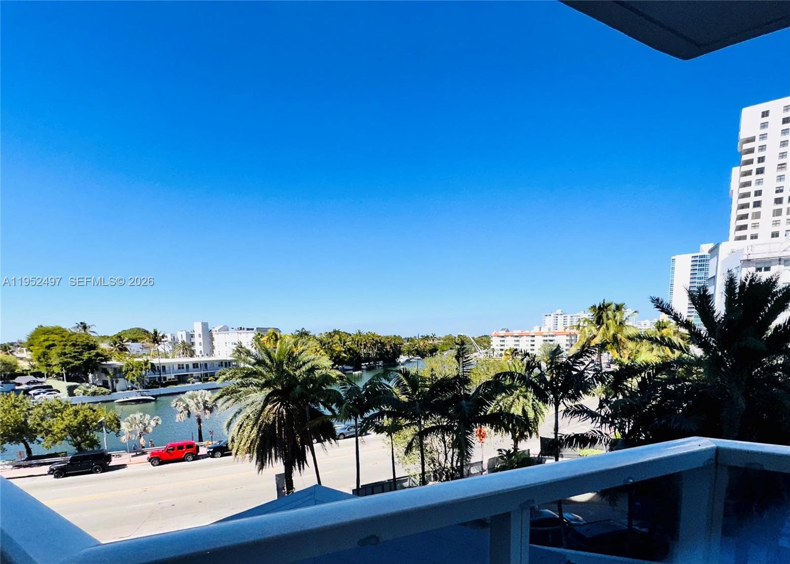 A11952497 — Miami Beach — 13