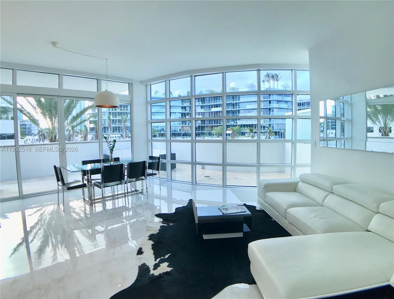 A11952516 — Miami Beach — 9