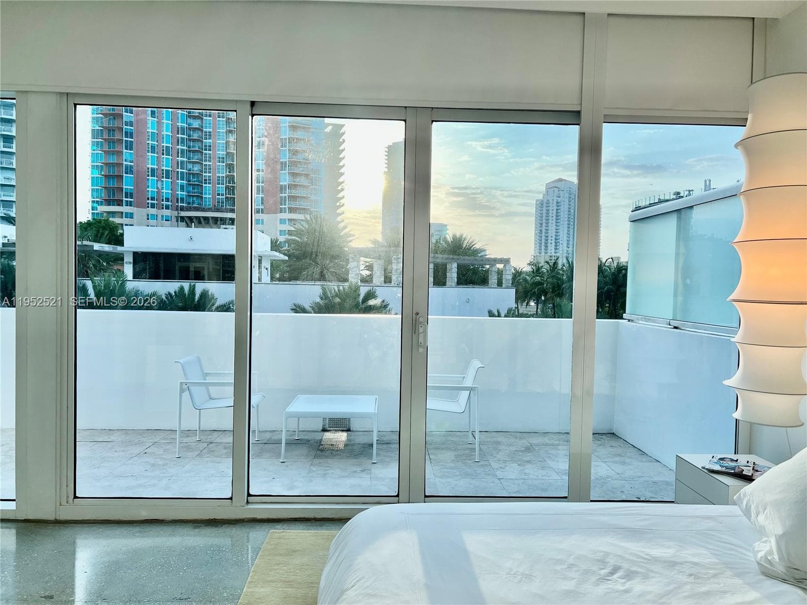 A11952521 — Miami Beach — 6