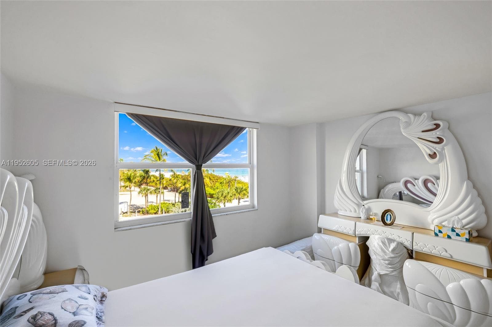 A11952605 — Miami Beach — 16