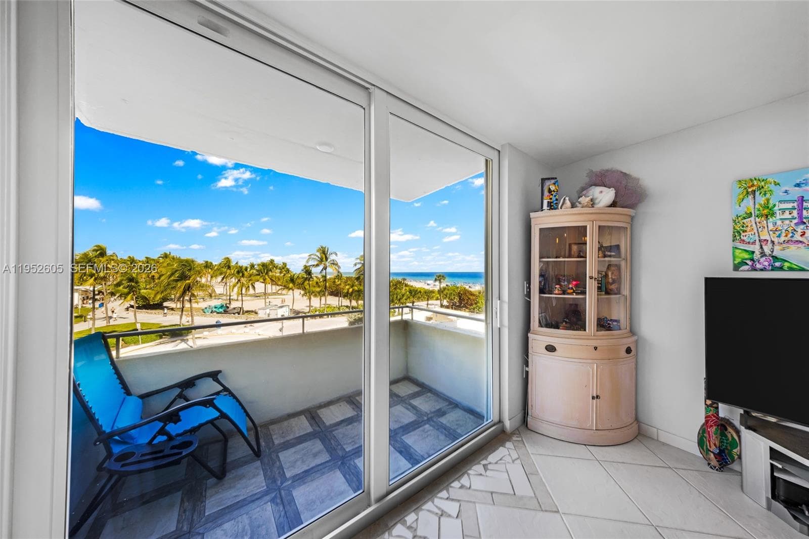 A11952605 — Miami Beach — 3