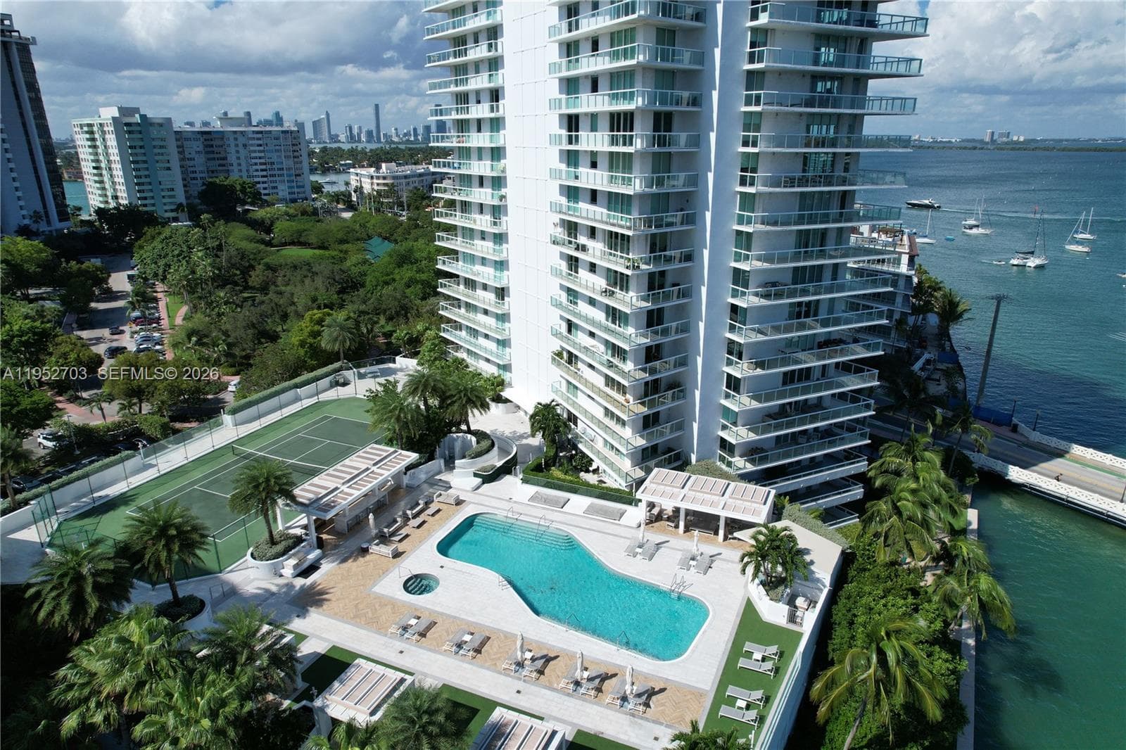 A11952703 — Miami Beach — 26