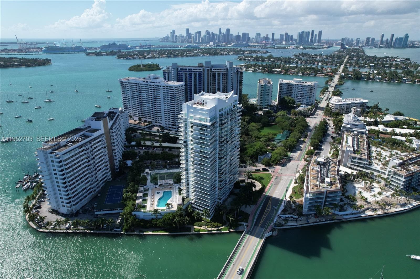 A11952703 — Miami Beach — 25