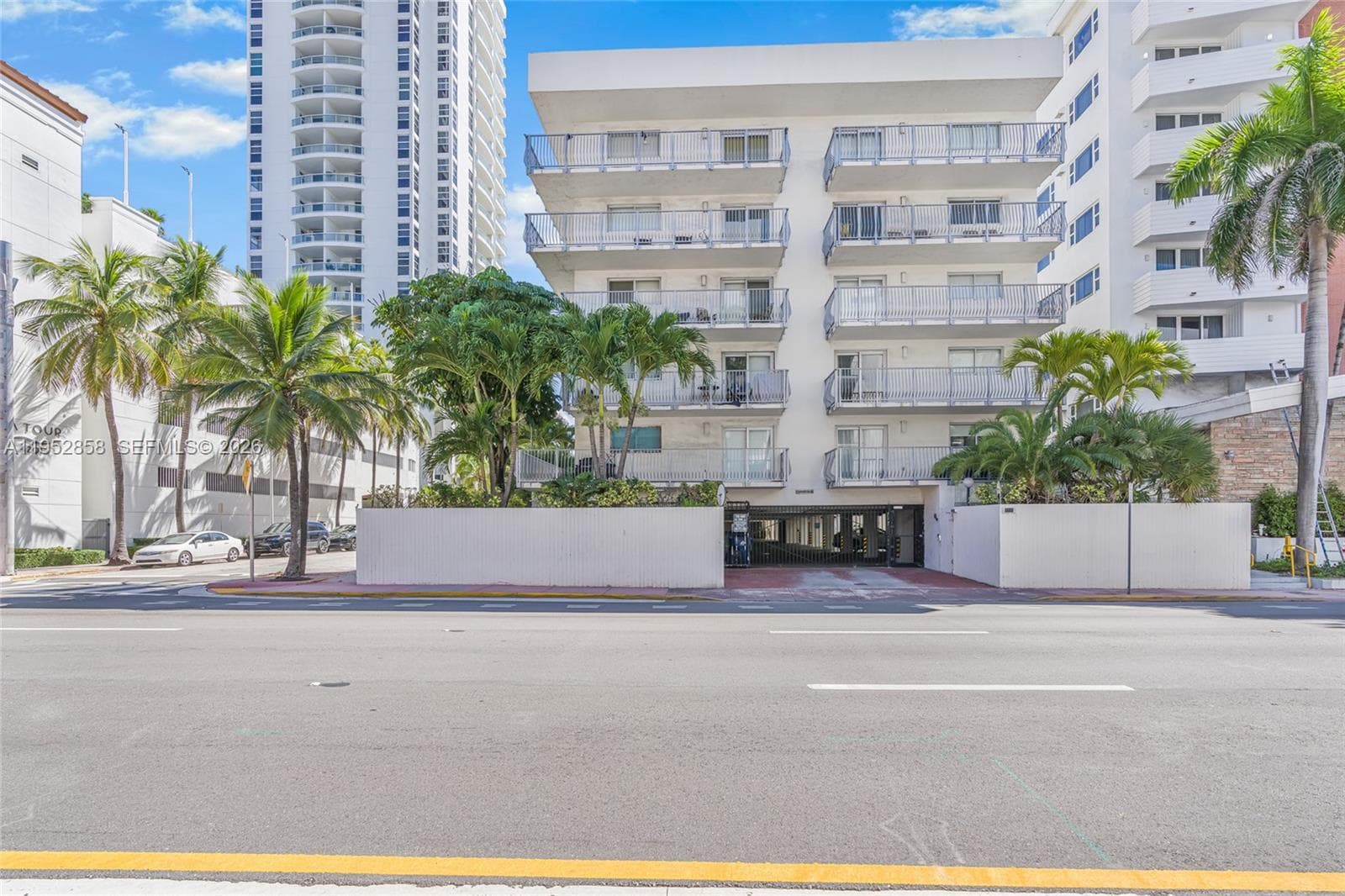 A11952858 — Miami Beach — 23