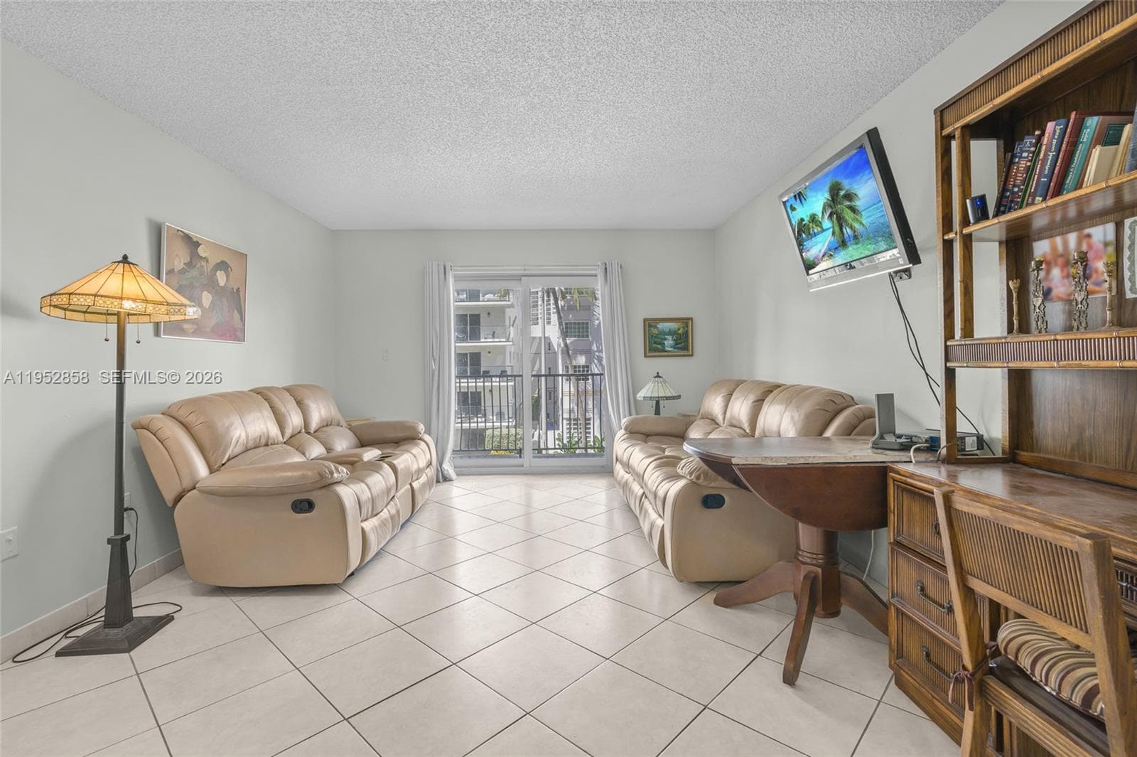 A11952858 — Miami Beach — 9