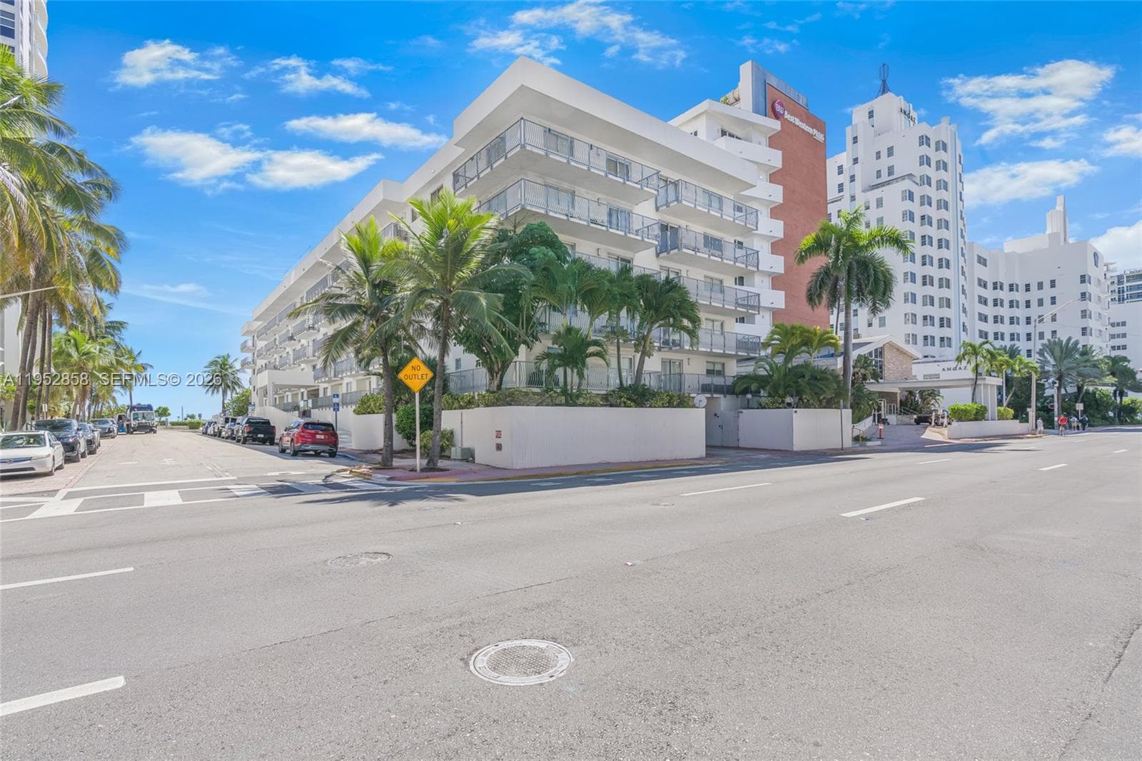 A11952858 — Miami Beach — 24