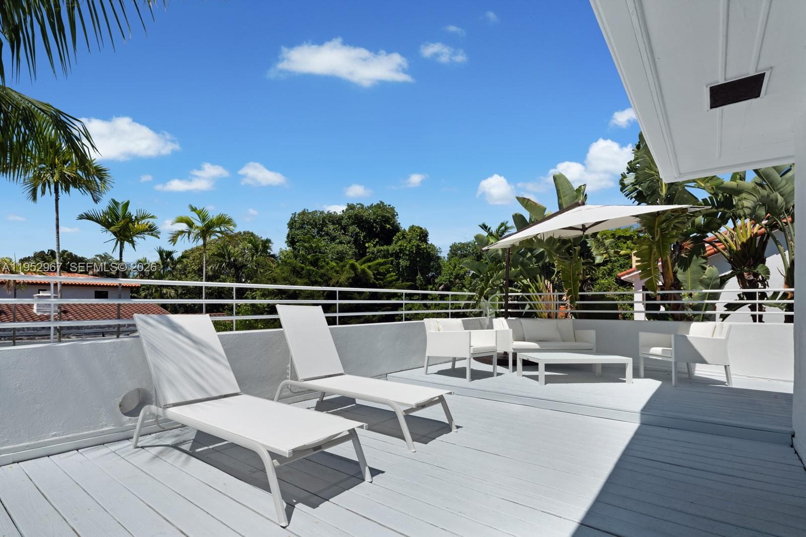 A11952967 — Miami Beach — 42
