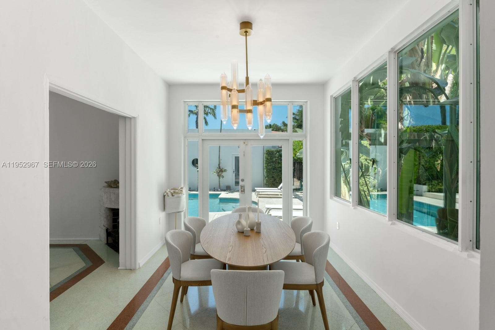 A11952967 — Miami Beach — 17
