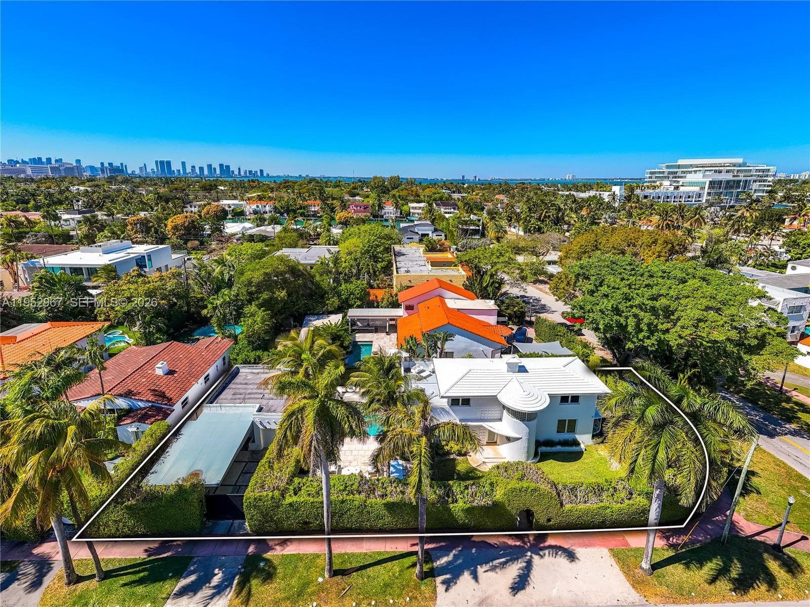 A11952967 — Miami Beach — 7
