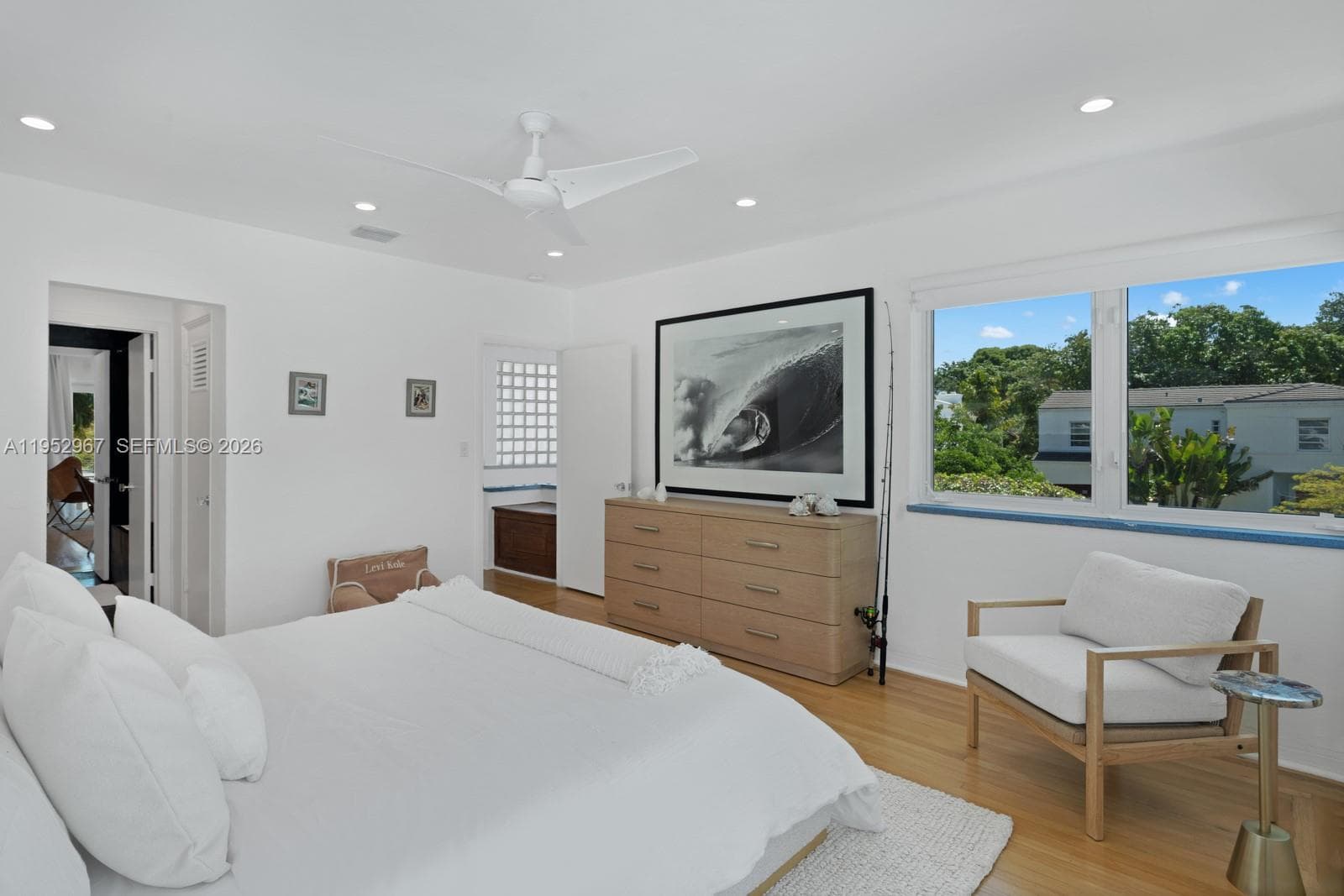 A11952967 — Miami Beach — 38