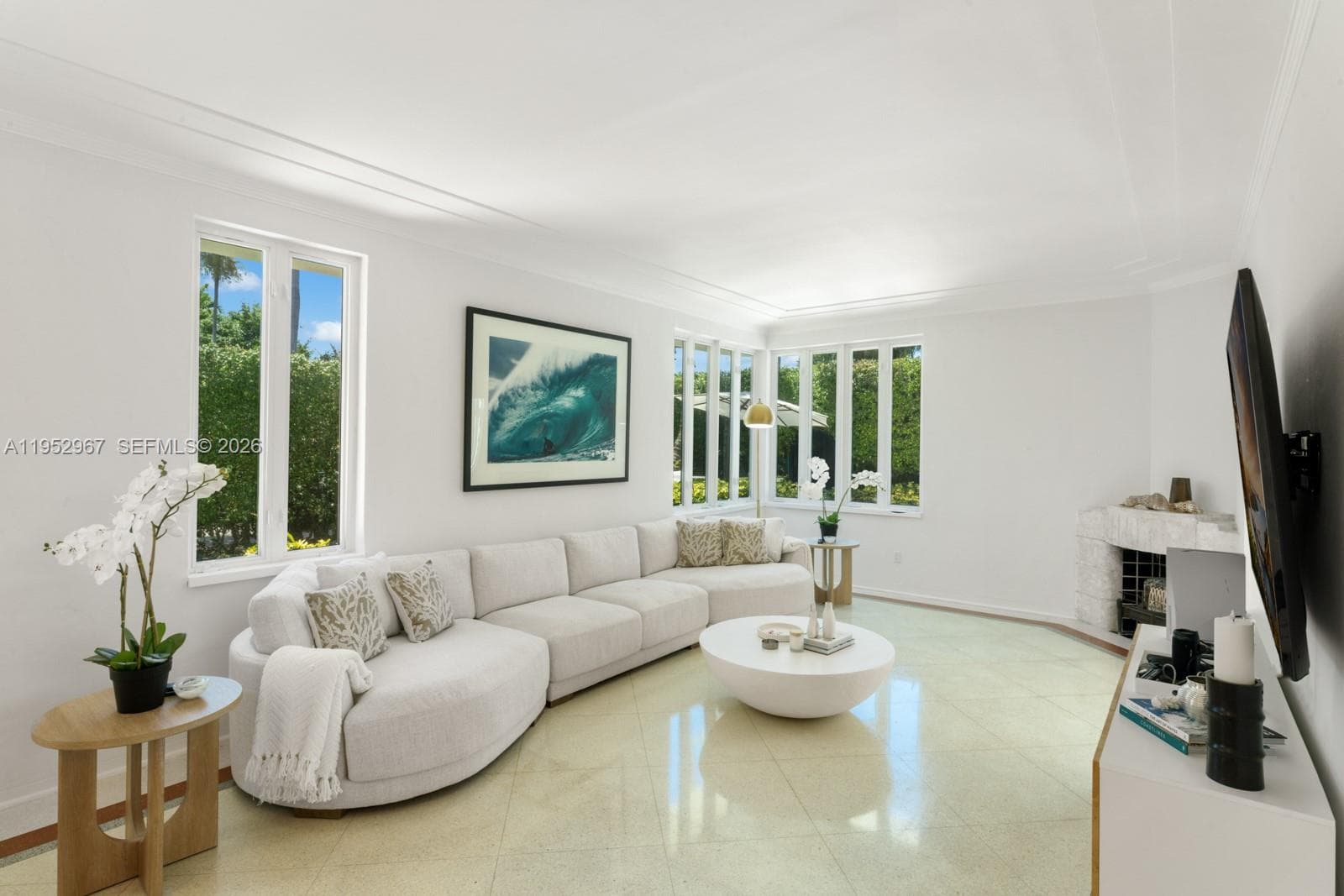 A11952967 — Miami Beach — 11