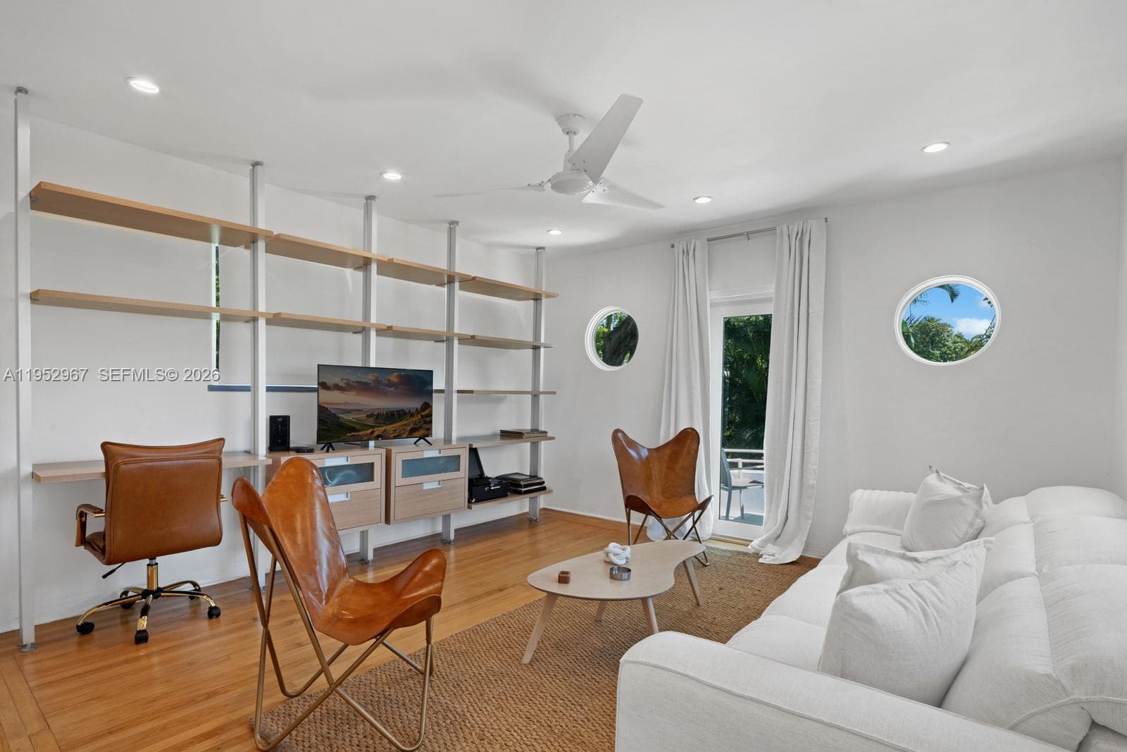 A11952967 — Miami Beach — 44