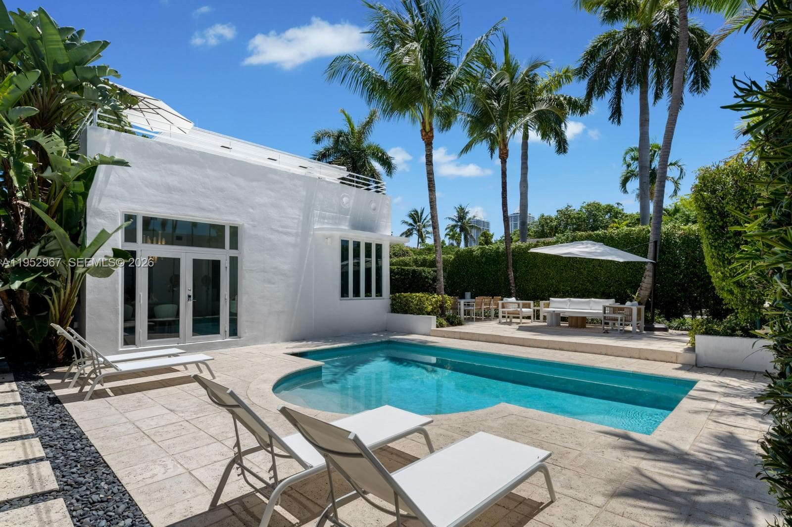 A11952967 — Miami Beach — 21