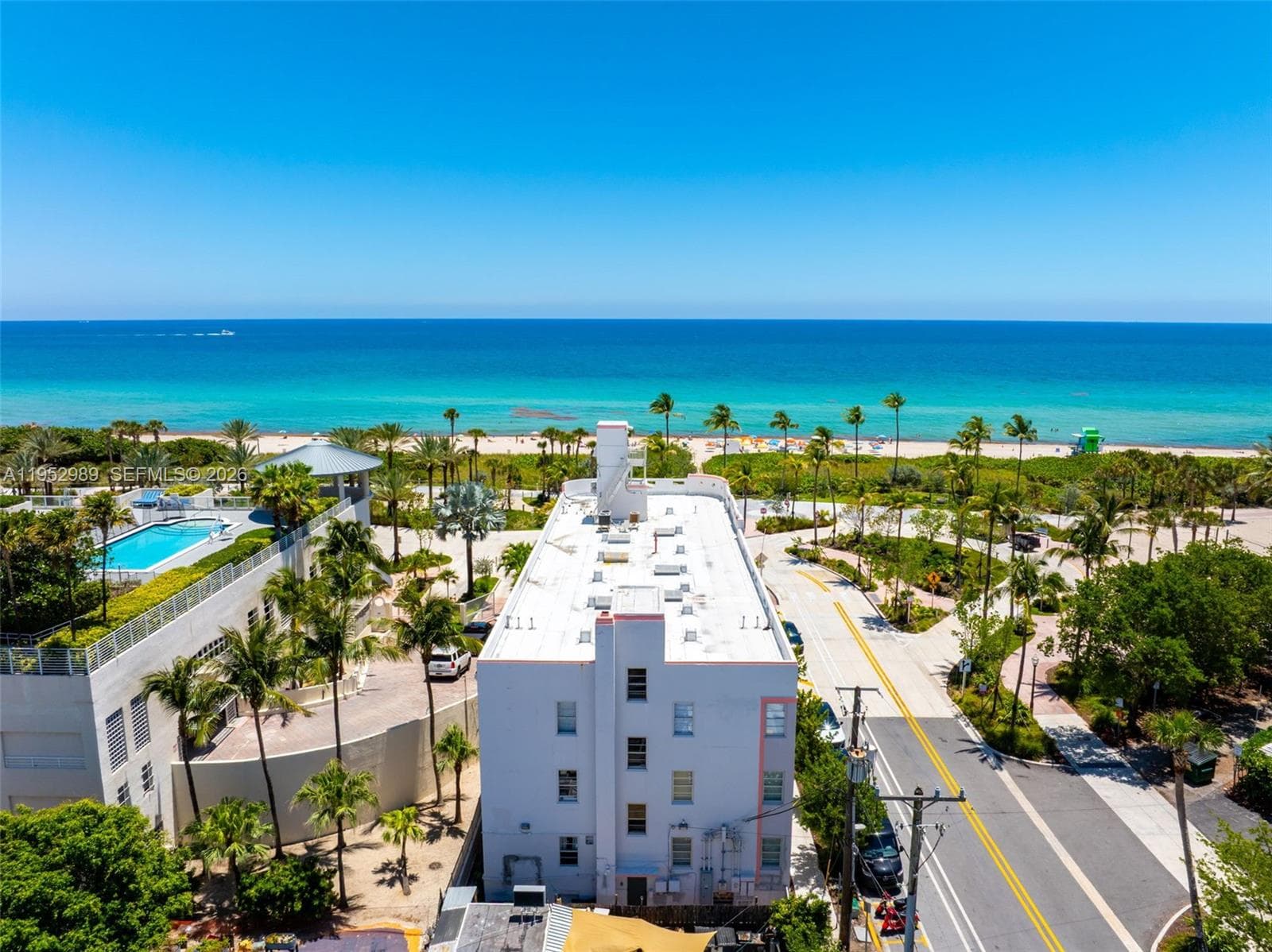 A11952989 — Miami Beach — 13