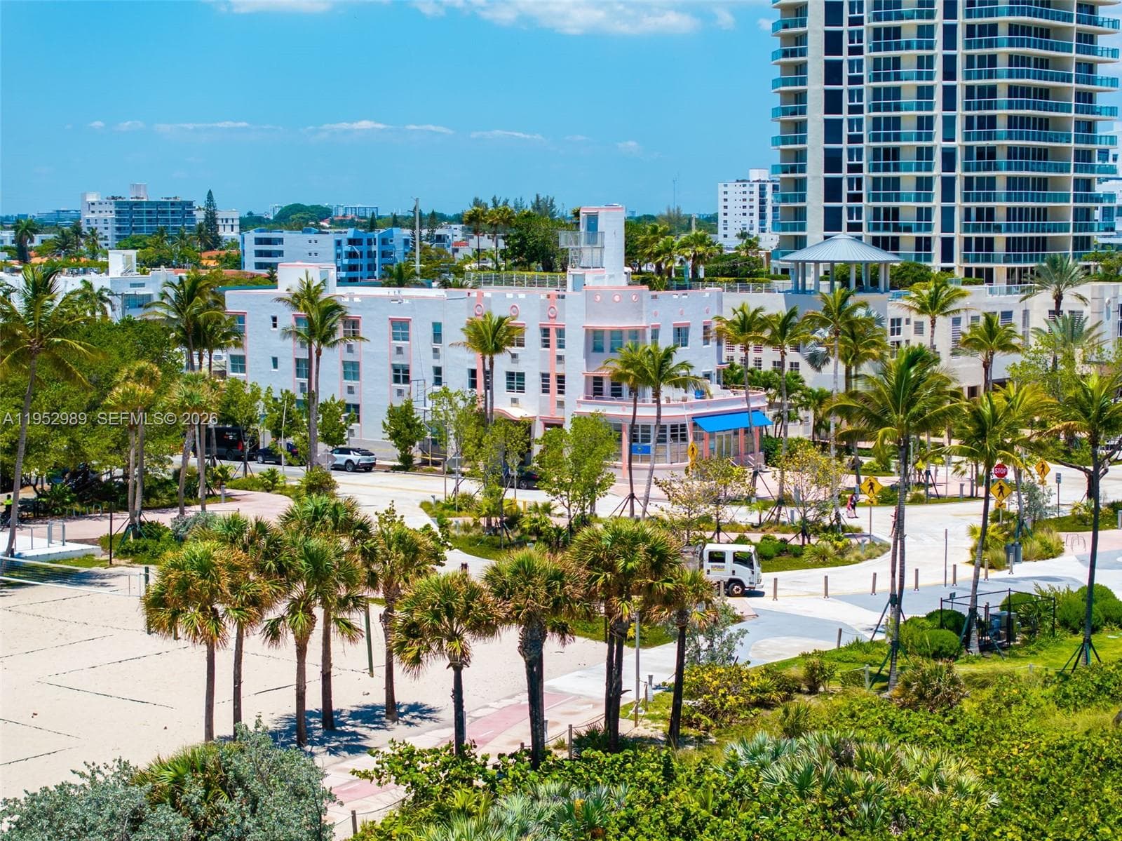 A11952989 — Miami Beach — 19
