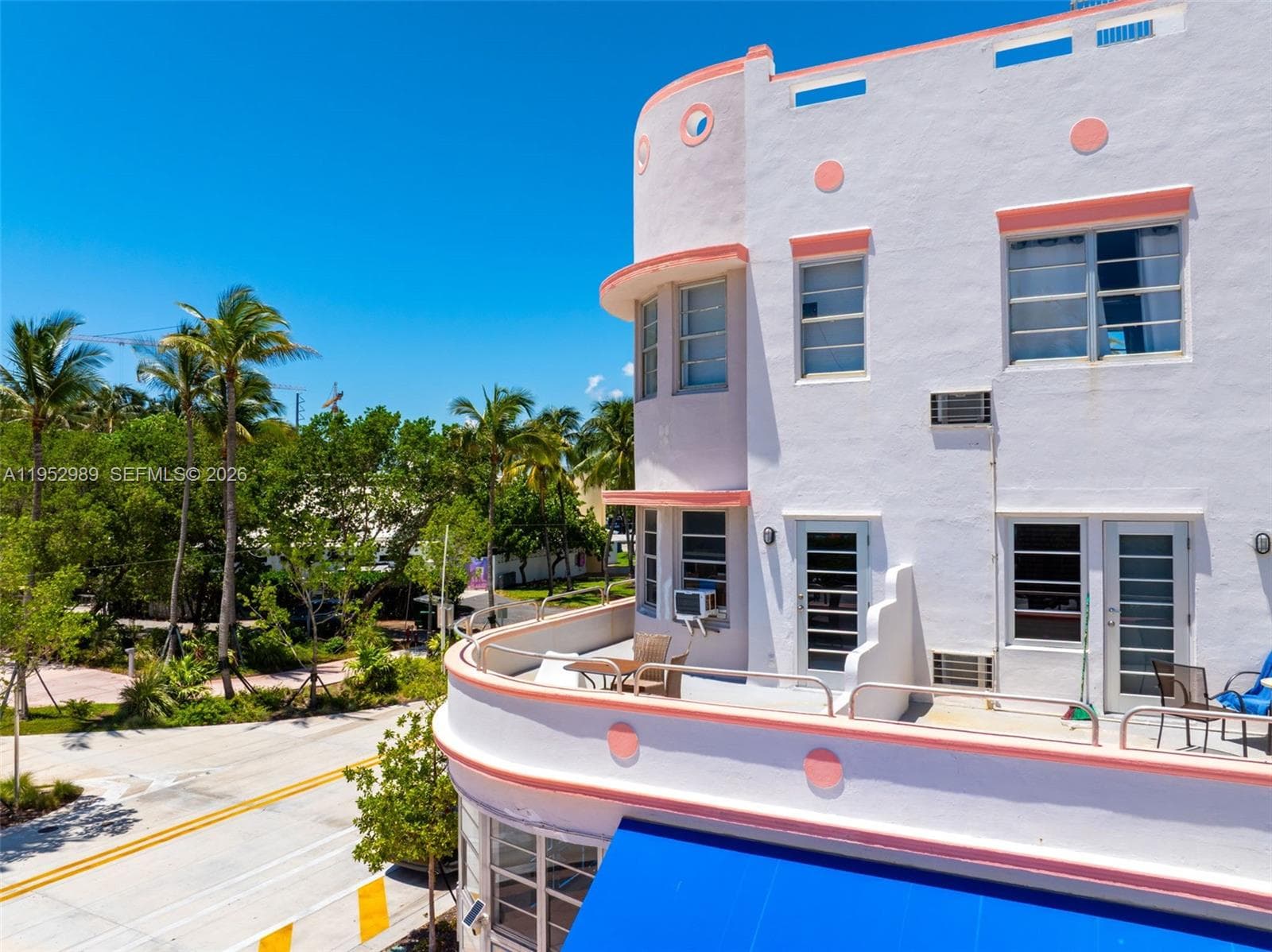 A11952989 — Miami Beach — 8