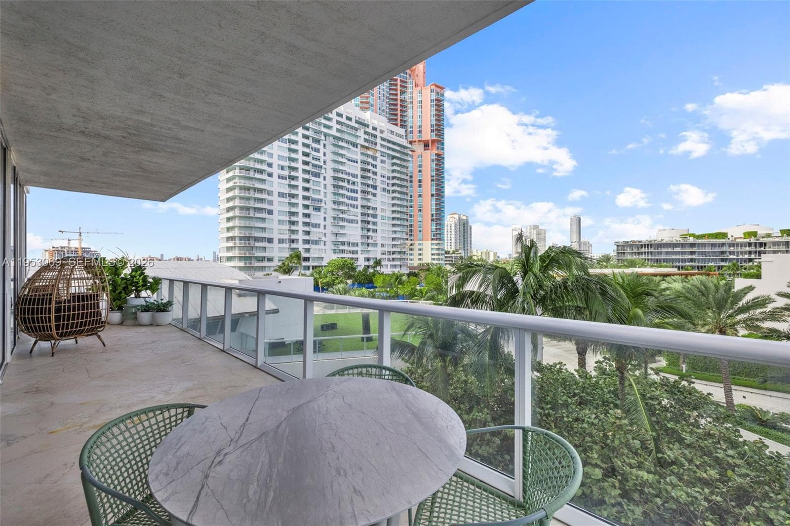 A11953069 — Miami Beach — 18
