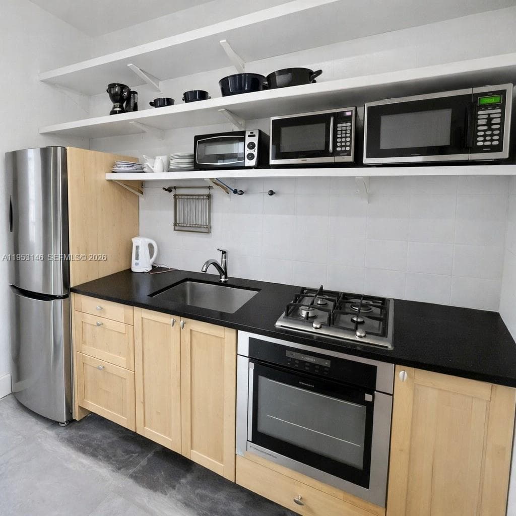 A11953146 — Miami Beach — 7