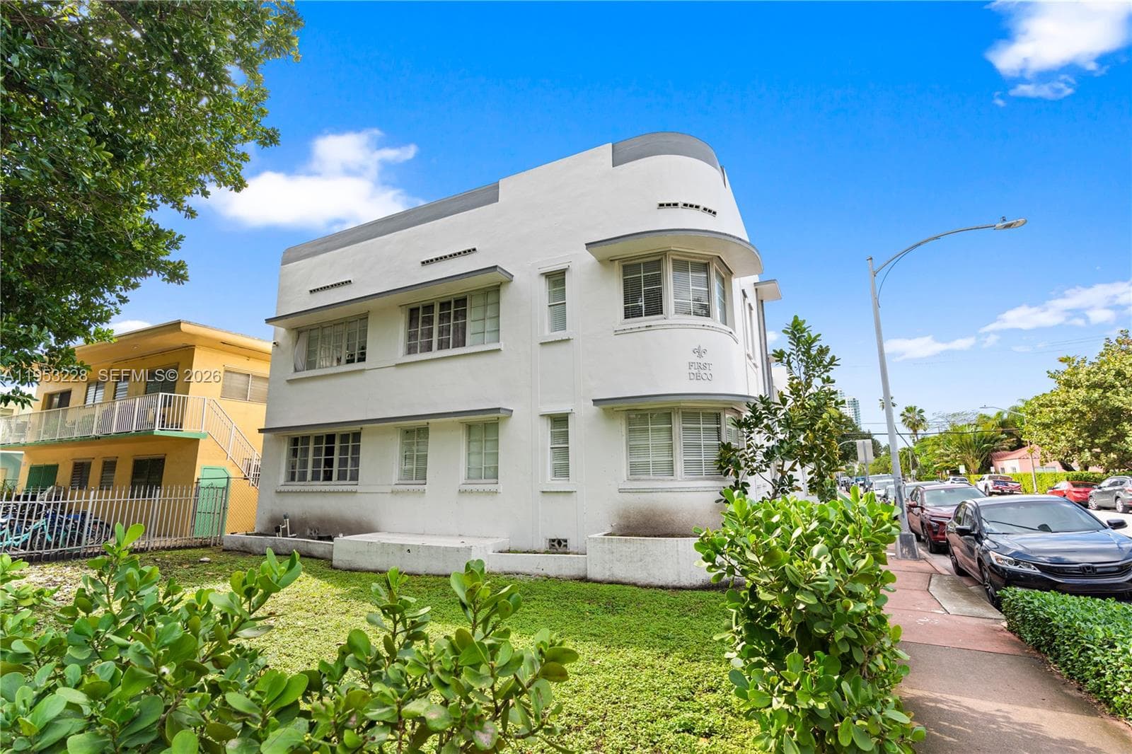 A11953228 — Miami Beach — 17