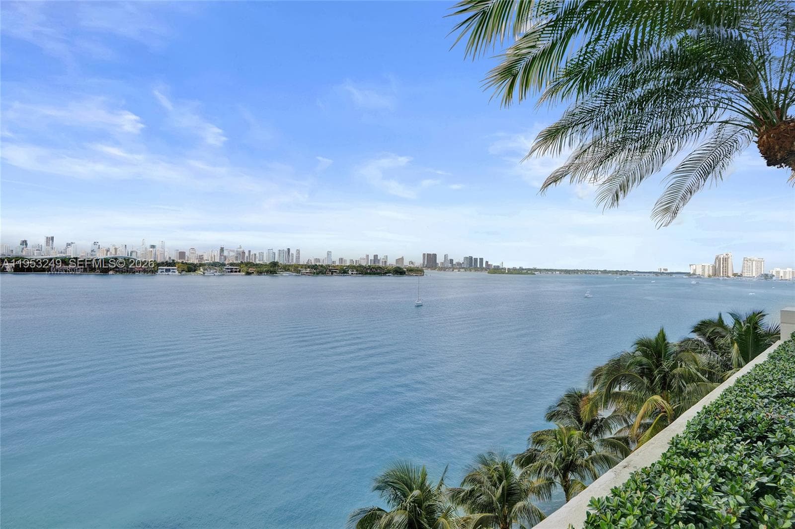 A11953249 — Miami Beach — 41