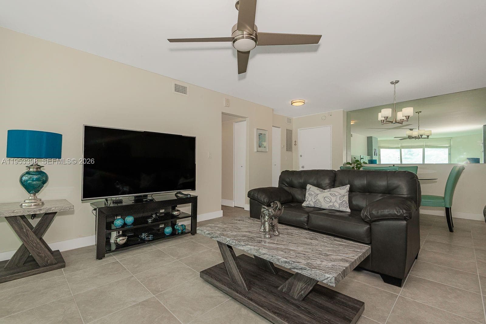 A11953398 — Miami Beach — 17