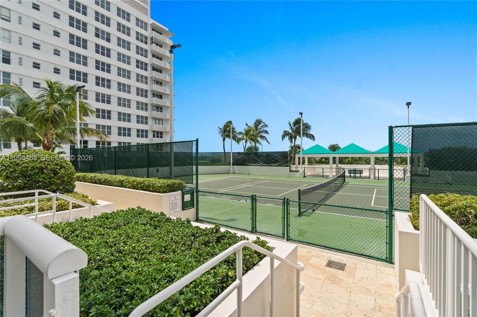 A11953463 — Miami Beach — 11