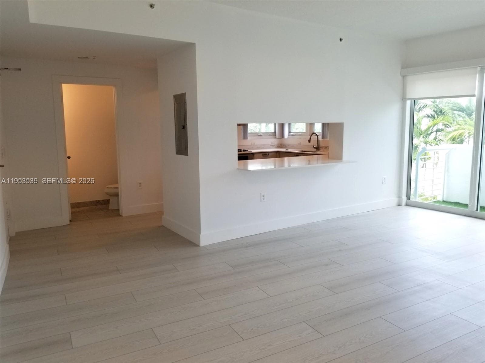 A11953539 — Miami Beach — 6