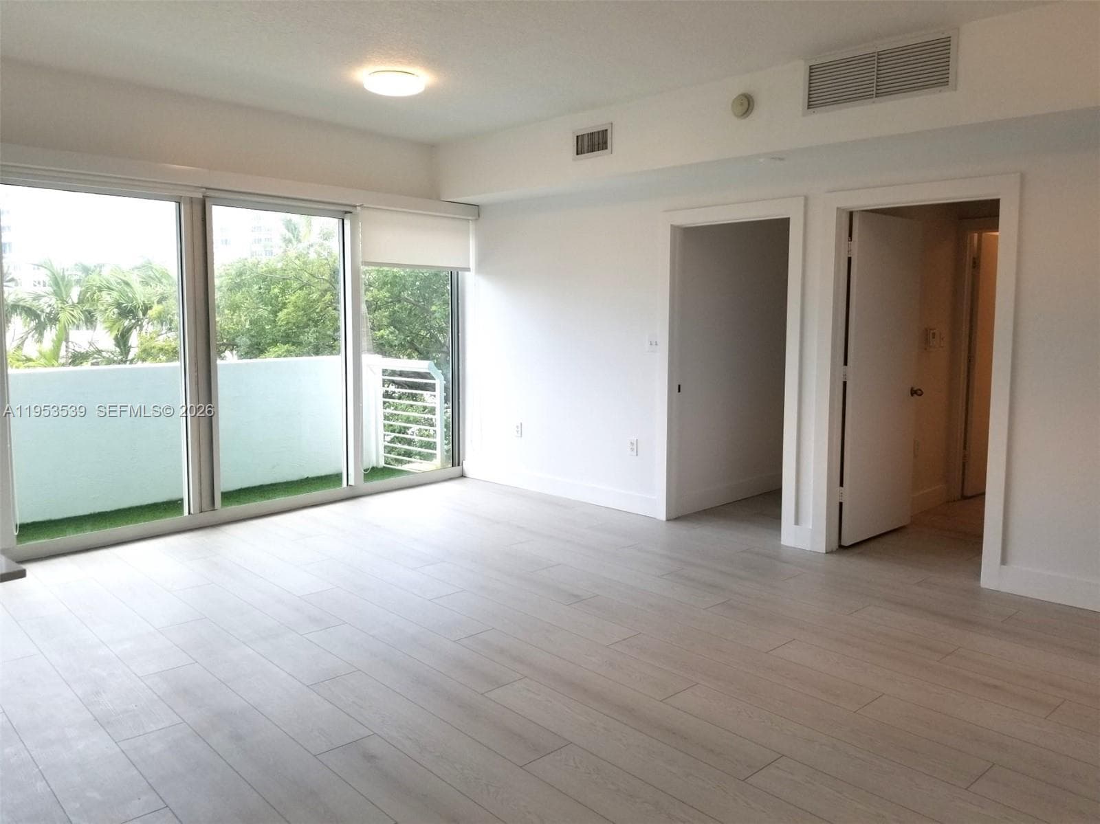 A11953539 — Miami Beach — 5