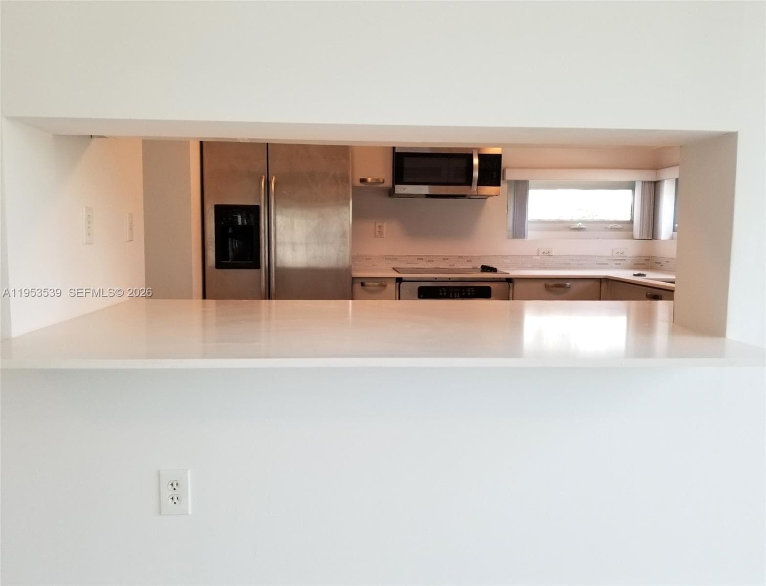 A11953539 — Miami Beach — 9