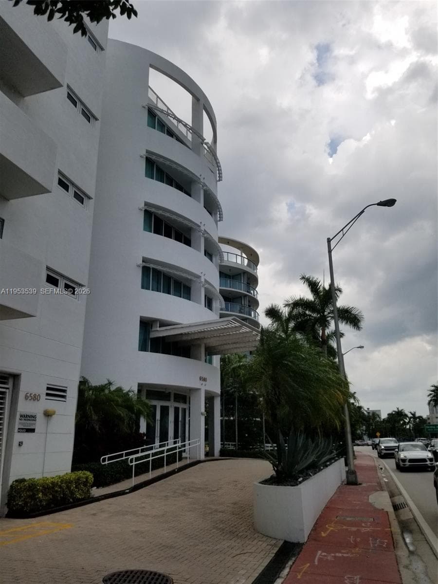 A11953539 — Miami Beach — 38