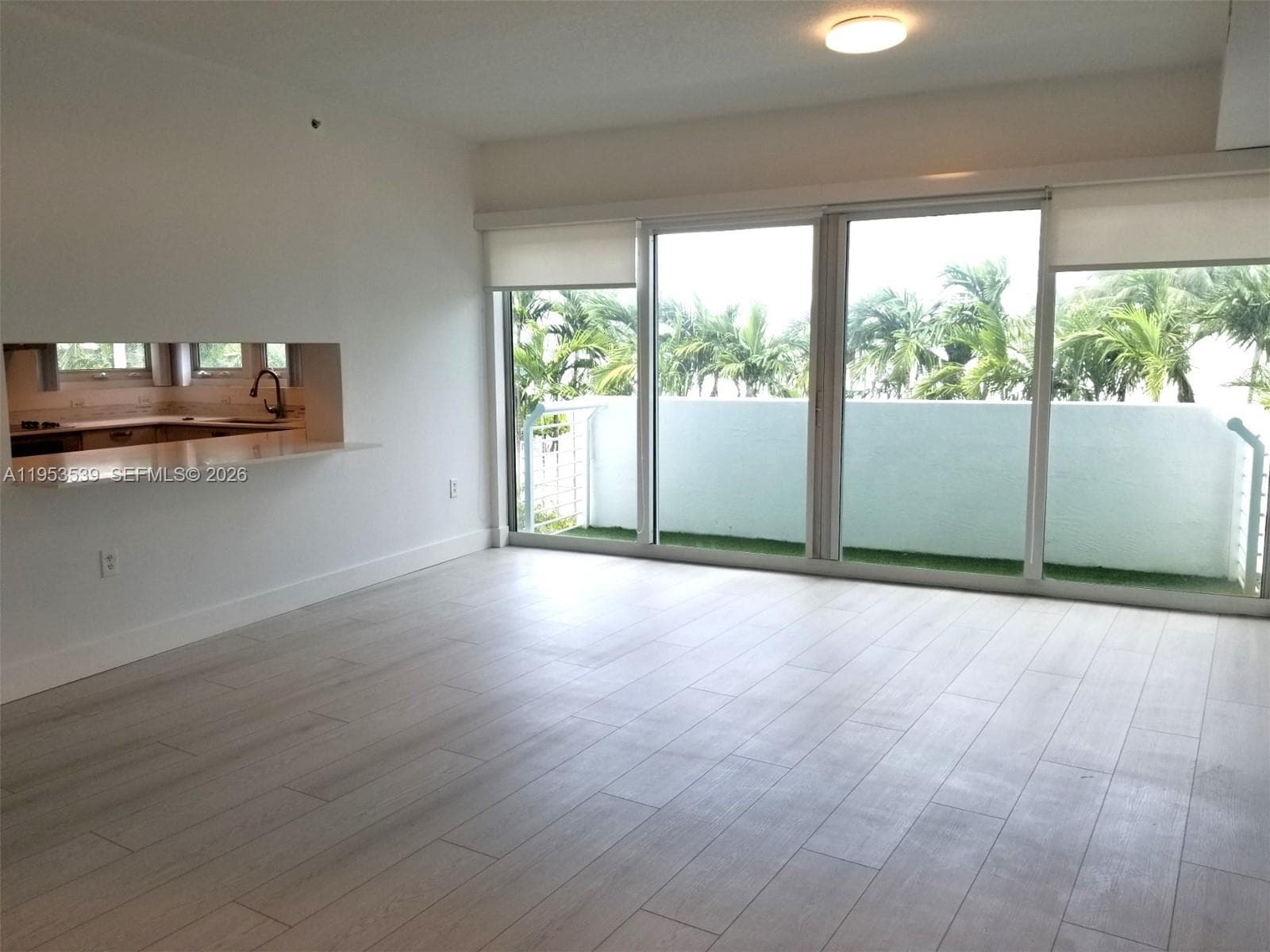 A11953539 — Miami Beach — 4