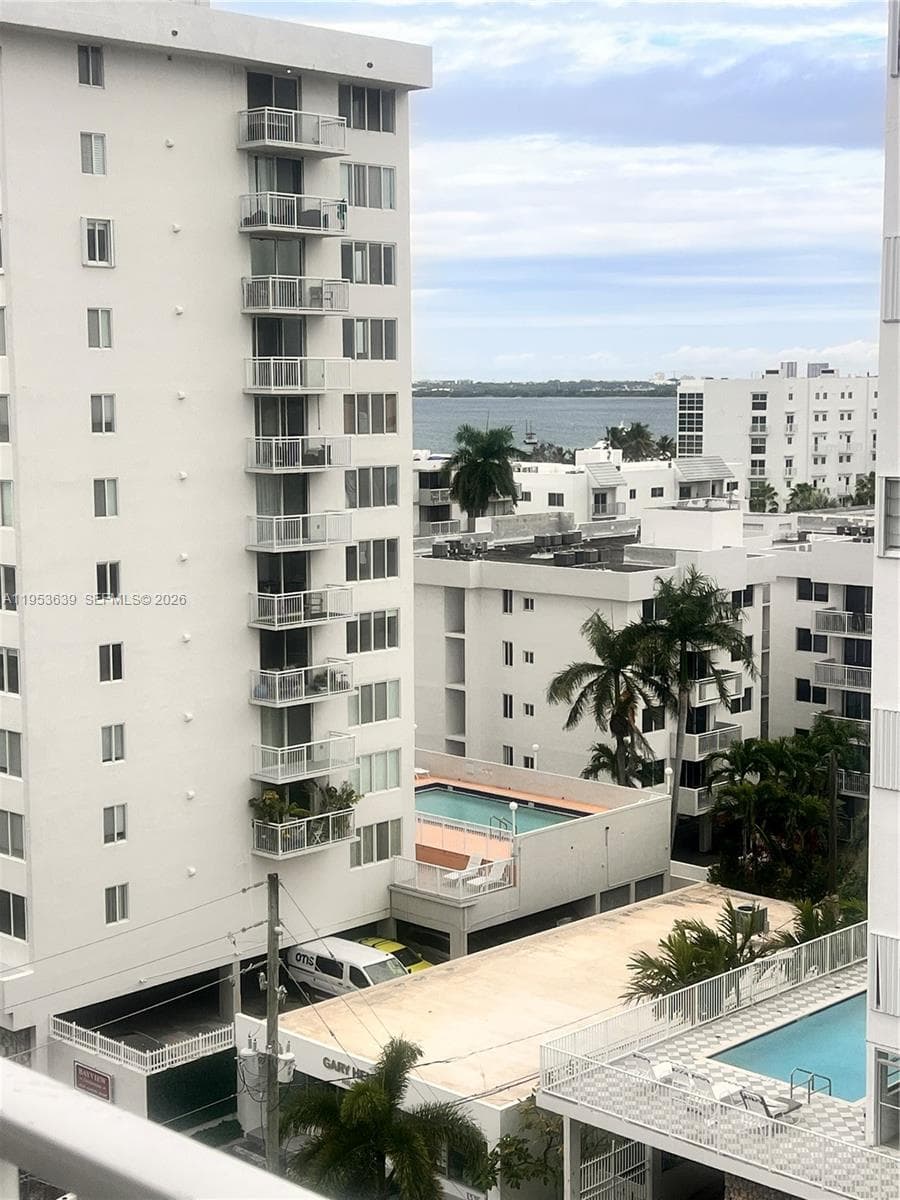 A11953639 — Miami Beach — 15