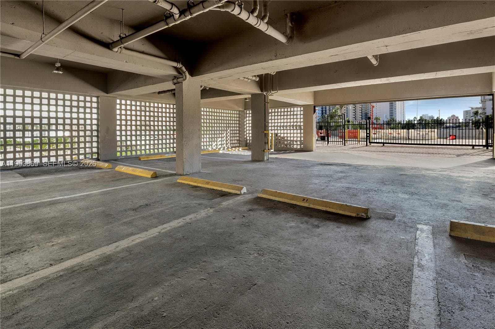 A11953869 — Miami Beach — 18