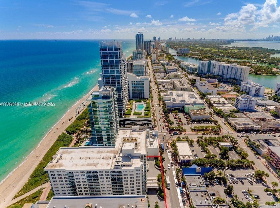 A11954183 — Miami Beach — 21